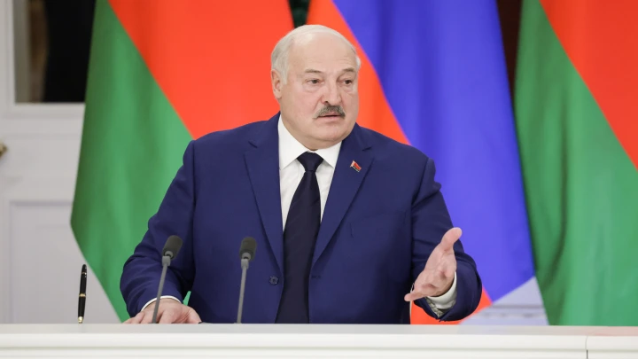 Лукашенко назвал Европе условие отказа от установки в Белоруссии Орешника Лукашенко назвал Европе условие отказа от установки в Белоруссии Орешника