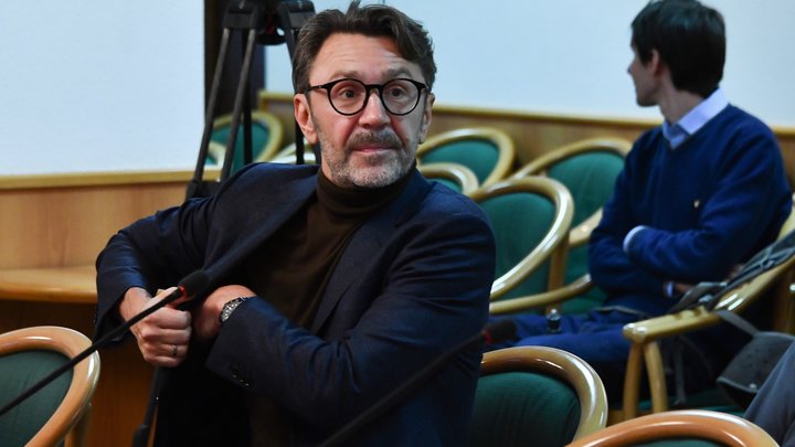 Организаторов концерта Шнурова в Лужниках проверит полиция после смерти 42-летней зрительницы