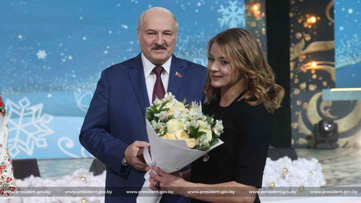 Лукашенко с радостью объявил об окончании новогодних праздников