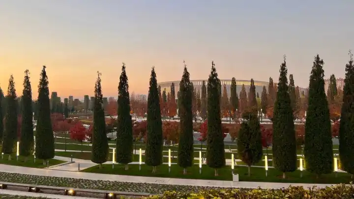 Перед новогодними праздниками в центре Краснодара усилили мобильную сеть