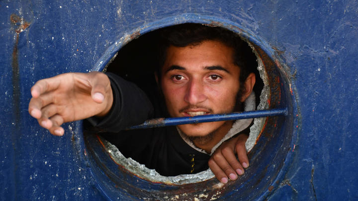 Мигранты охотятся на детей в России. Меры нужно принимать срочно