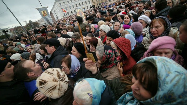 Сергиев Посад на 600-летие обретения мощей Сергия Радонежского посетили 28 тысяч паломников