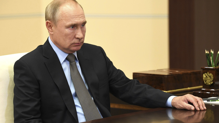 Владимир Путин присвоил почётные звания четырём новосибирским врачам