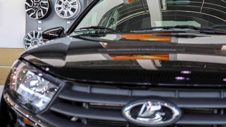 Запорожские медучреждения получили более полусотни автомобилей высокой проходимости