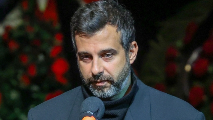 Телеведущий Ургант заявил, что никуда не уезжал из России