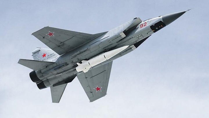 Кинжал прилетел откуда не ждали: Новое применение гиперзвуковой ракеты стало шоком для Украины