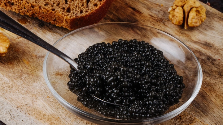 Глава Союза осетроводов рассказал об опасности китайской чёрной икры