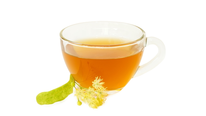 Учёные рассказали, что нужно добавлять в чай, чтобы уберечь лёгкие от коронавируса