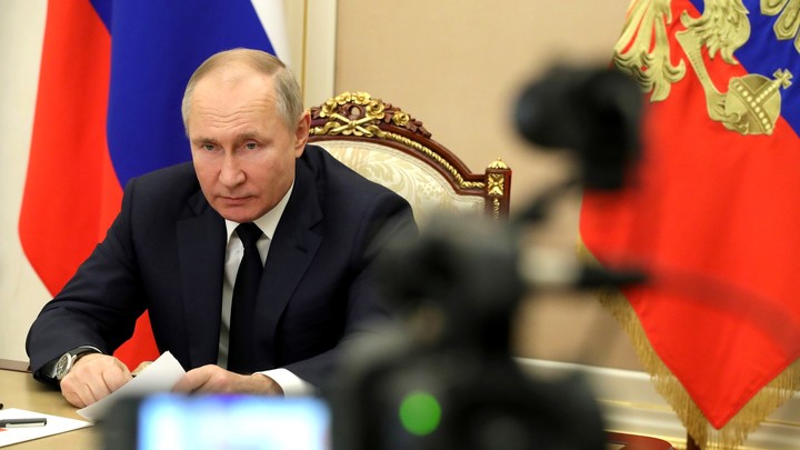 Путин одним росчерком объявил вне закона веселящий газ: Предусмотрены штрафы до 150 тысяч