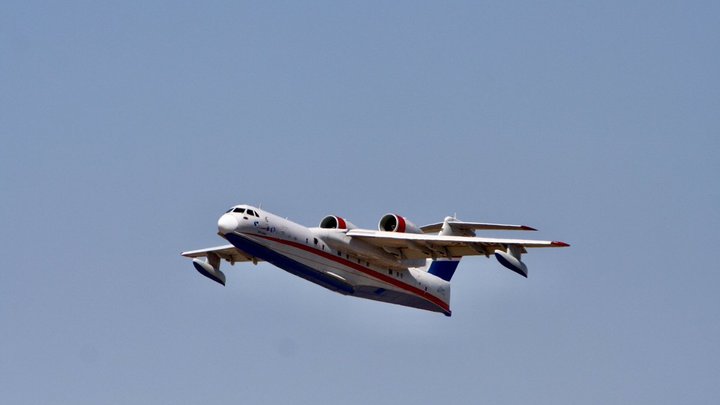 Самолёт МЧС БЕ-200 сел в аэропорту Чкалов Нижнего Новгорода в штатном режиме