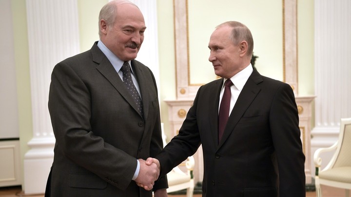 Россия и Белоруссия готовы к мгновенному сближению: Путин не исключил Союзный парламент