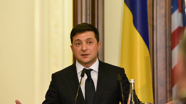 Зеленского поймали за взращиванием Гитлерюгенда: Президента Украины выдало одно фото