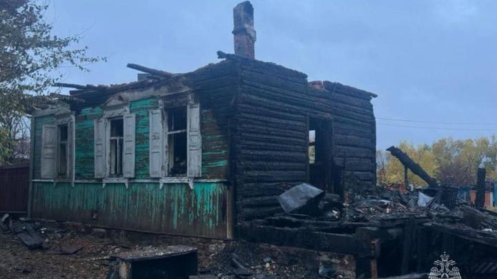 Мать и трое детей погибли на пожаре в Амурской области