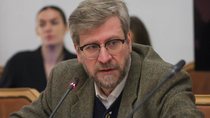 КП: Политолог Лукьянов перечислил возможные сценарии начала войны в Европе