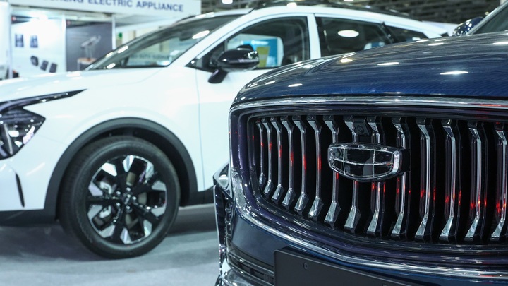 Автомобилем года в России стал Geely Monjaro