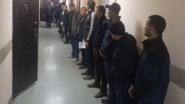 Полицейские, ФСБ и ОМОН поймали в Челябинской области 330 мигрантов