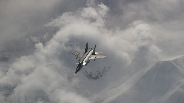 Киев щёлкнули по носу. Американские истребители F-16 уязвимы перед Россией - Bloomberg