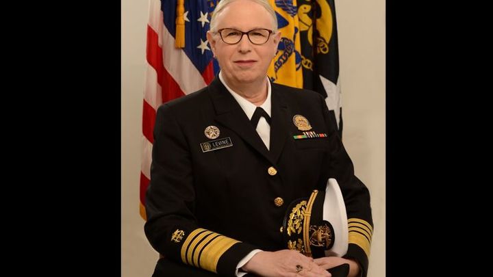 В США появился первый в истории генерал-трансгендер: Американцы не знают, смеяться или плакать