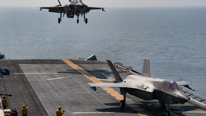 Похороним в море: Турецкие читатели выступили на стороне России против американцев