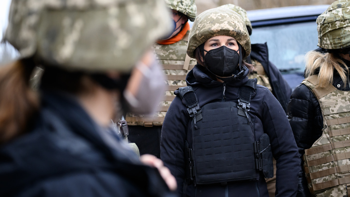 Донецк в эти минуты. Два знаковых видео