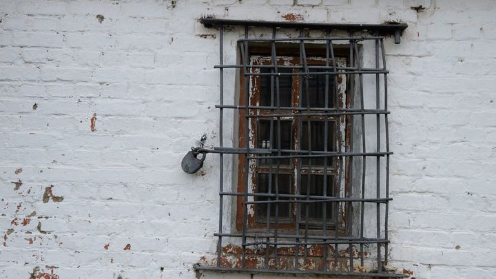 Помещённый в изолятор Гулькевичского района гражданин США мог свести счёты с жизнью из-за травли