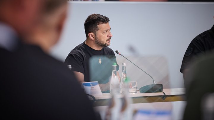 Зеленский потребовал от Залужного поддержать план форсирования Днепра