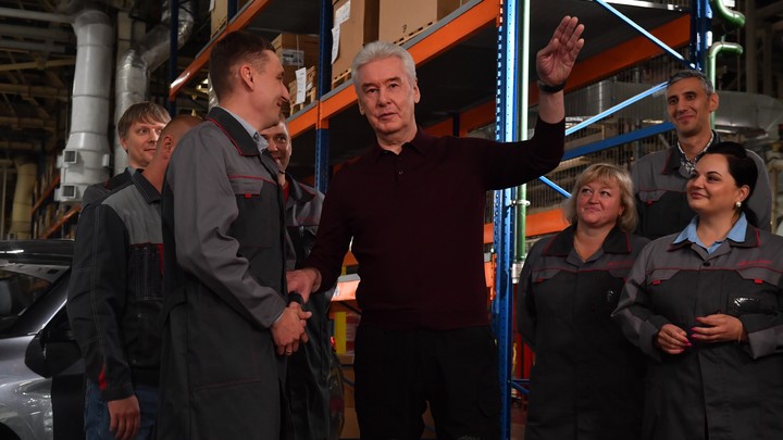 В Минпросвещения России предложили устраивать экскурсии на заводы для школьников