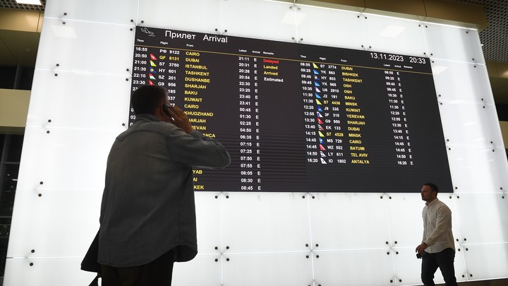 Въезд в Россию хотят усложнить: Предателям перекроют дорогу назад?