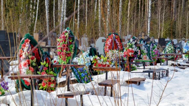 Родственники случайно нашли могилу умершего волгоградца