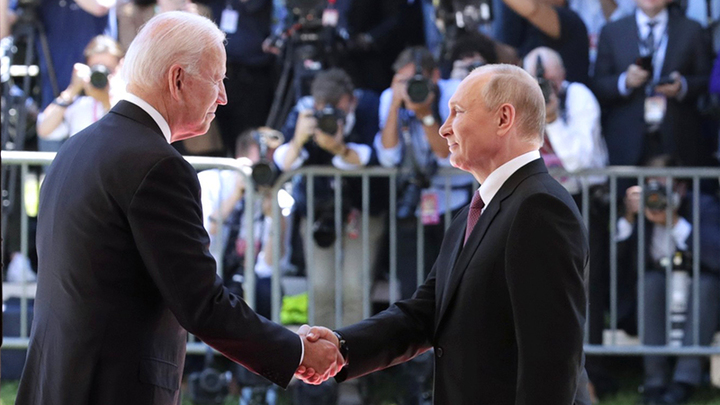 То, что осталось за кадром: Путин и Байден заключили Большую сделку