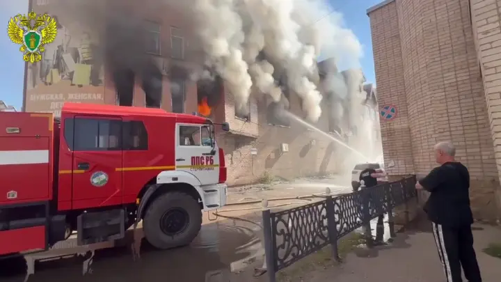 Опубликовано видео с пожаром в ТЦ в Стерлитамаке, где погибли три человека