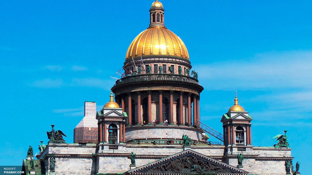 Подозрительная машина стала причиной задержки крестного хода вокруг Исаакиевского собора Подозрительная машина стала причиной задержки крестного хода вокруг Исаакиевского собора