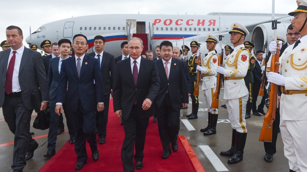 Путин призвал БРИКС быстрее переходить на кредиты в национальных валютах Путин призвал БРИКС быстрее переходить на кредиты в национальных валютах