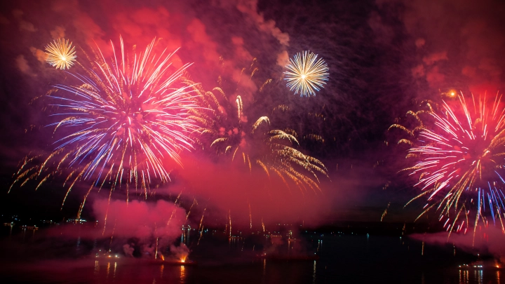 День города в Петербурге: стоит ли ждать салюта