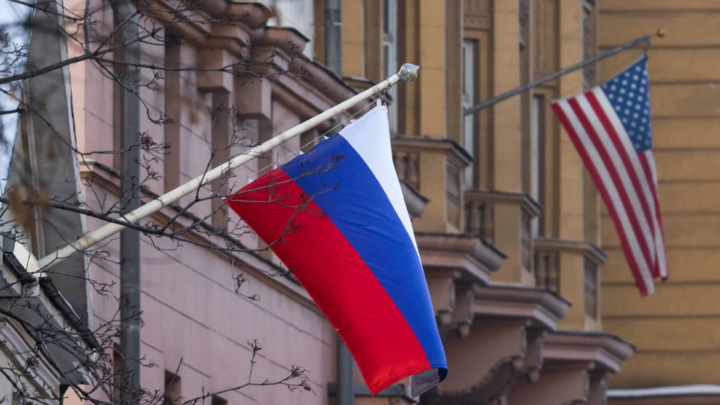 Наше государство низко пало: Американцы захотели переехать в Россию после послания Путина