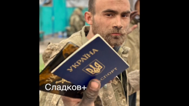 Артиллерия ВСУ расстреляла своих солдат, решивших сдаться в плен русской армии
