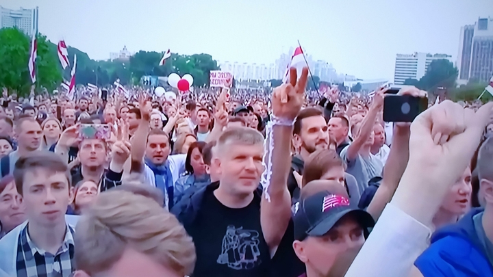 Правозащитники назвали имена задержанных в Минске: Досталось и журналистам из России