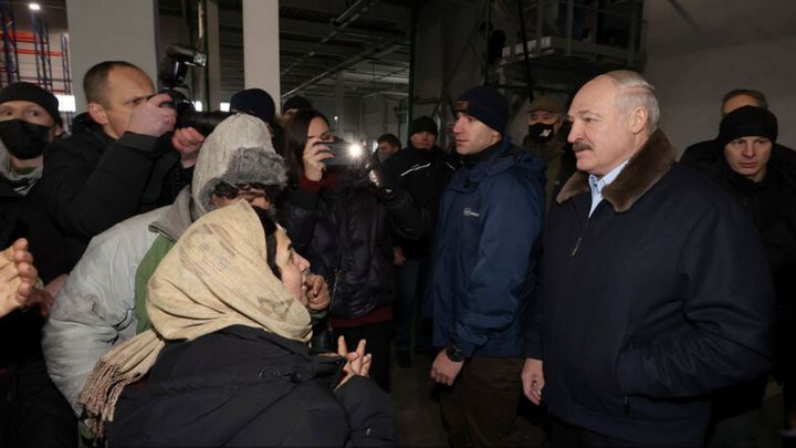 Лукашенко нашел в польском концлагере родственников беженки после слезного прошения
