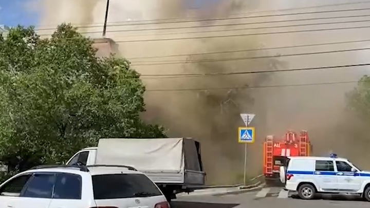 В центре Читы в памятнике деревянного зодчества горела кафе-буузная