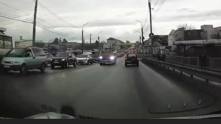 В Кургане видео из соцсетей обошлось владельцу Land Cruiser в 5000 рублей