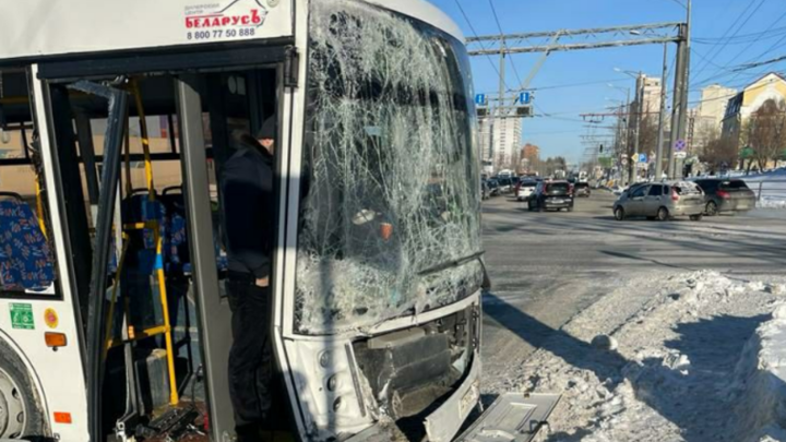 В Самаре прокуратура проводит проверку из-за столкновения двух автобусов
