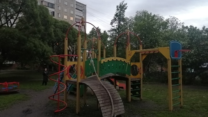 В Миассе семью поставили на учёт после гибели двух детей при странных обстоятельствах
