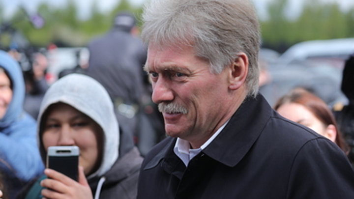 Песков вступился за Пугачёву: Родственники иноагентов именем нарицательным не являются