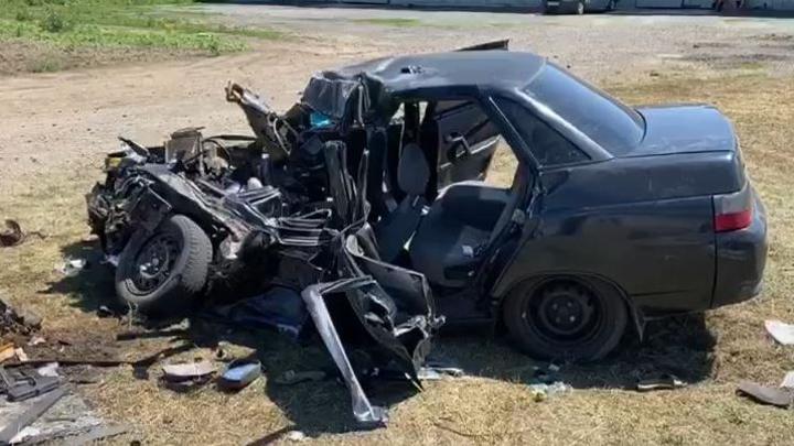 Женщина и её двухлетний сын погибли в ДТП в Ростовской области