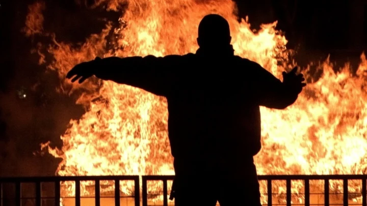 В Москве загорелся огромный хлебозавод «Черёмушки»: плотное задымление на третьем этаже, пожар тушат 31 человек. Что известно?