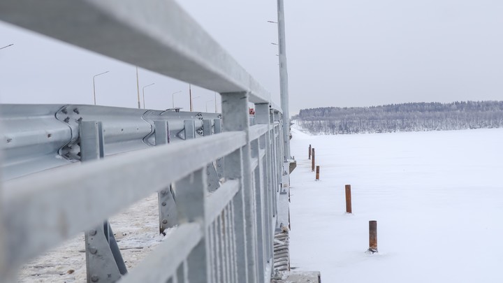 В Нижнем Тагиле Горбатый мост начал разрушаться прямо на глазах очевидцев