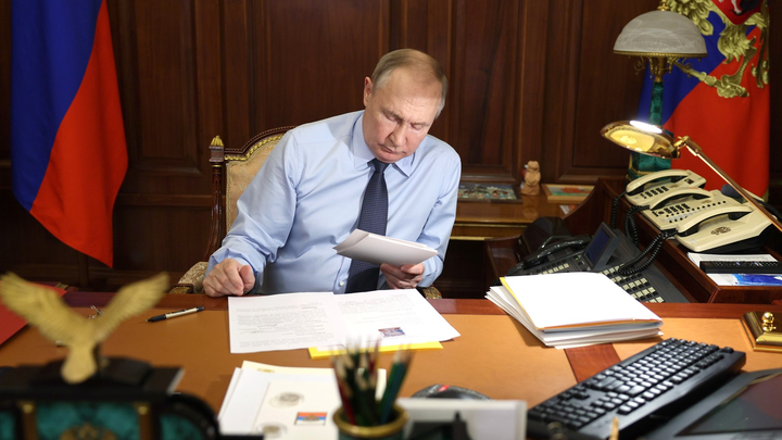 Америка готовит величайший подарок Путину в 2024 году. Детали раскрыли французы