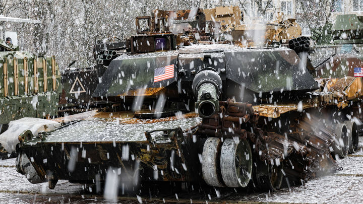MWM: русские военные могут детально изучить танки Abrams, захваченные на Украине