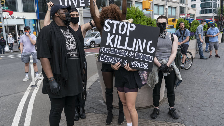 Гаспарян ёмко описал демократию в США: Полиция избивает демократично