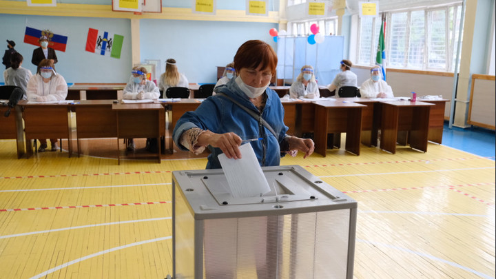 Две трети жителей Новосибирской области поддержали поправки в Конституцию
